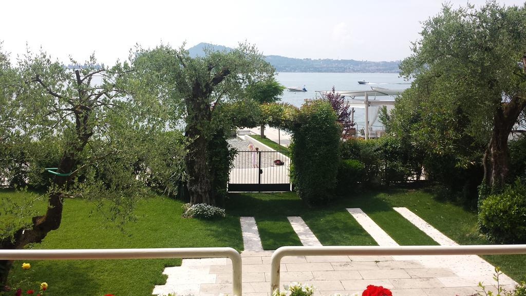 Jane'S Dream Apartment San Felice del Benaco Exterior photo